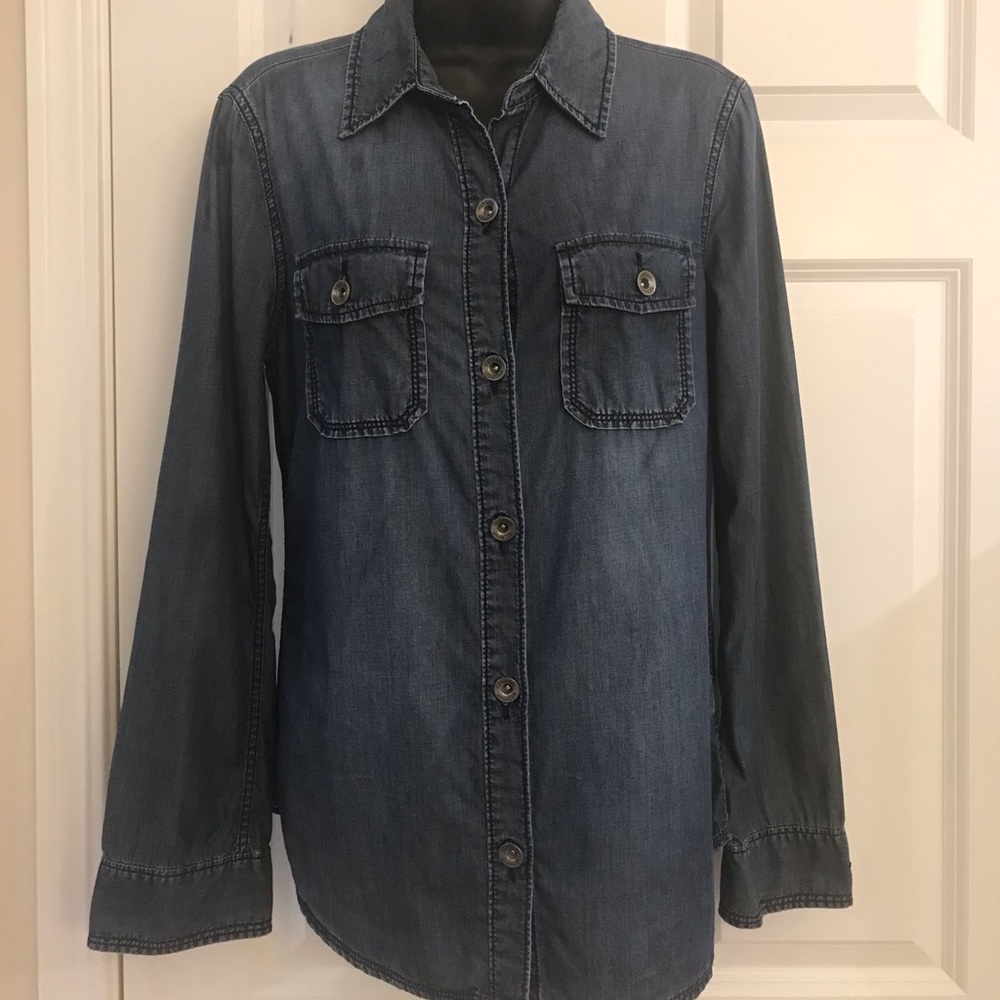 Lightweight denim shirt